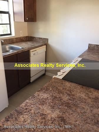 2nd image of 630 SW 10th Ln APT 4