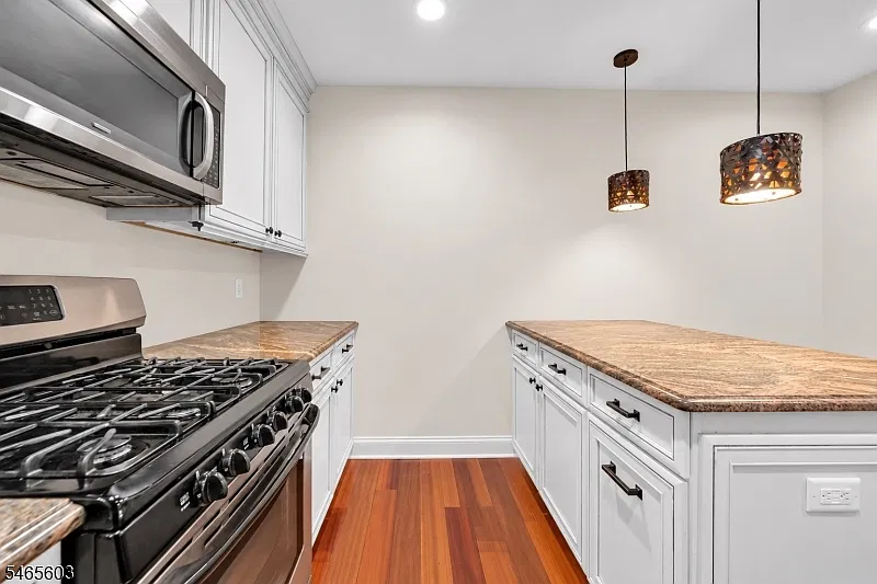 2 bed, 2.5 bath, $3,150 — Photo 4