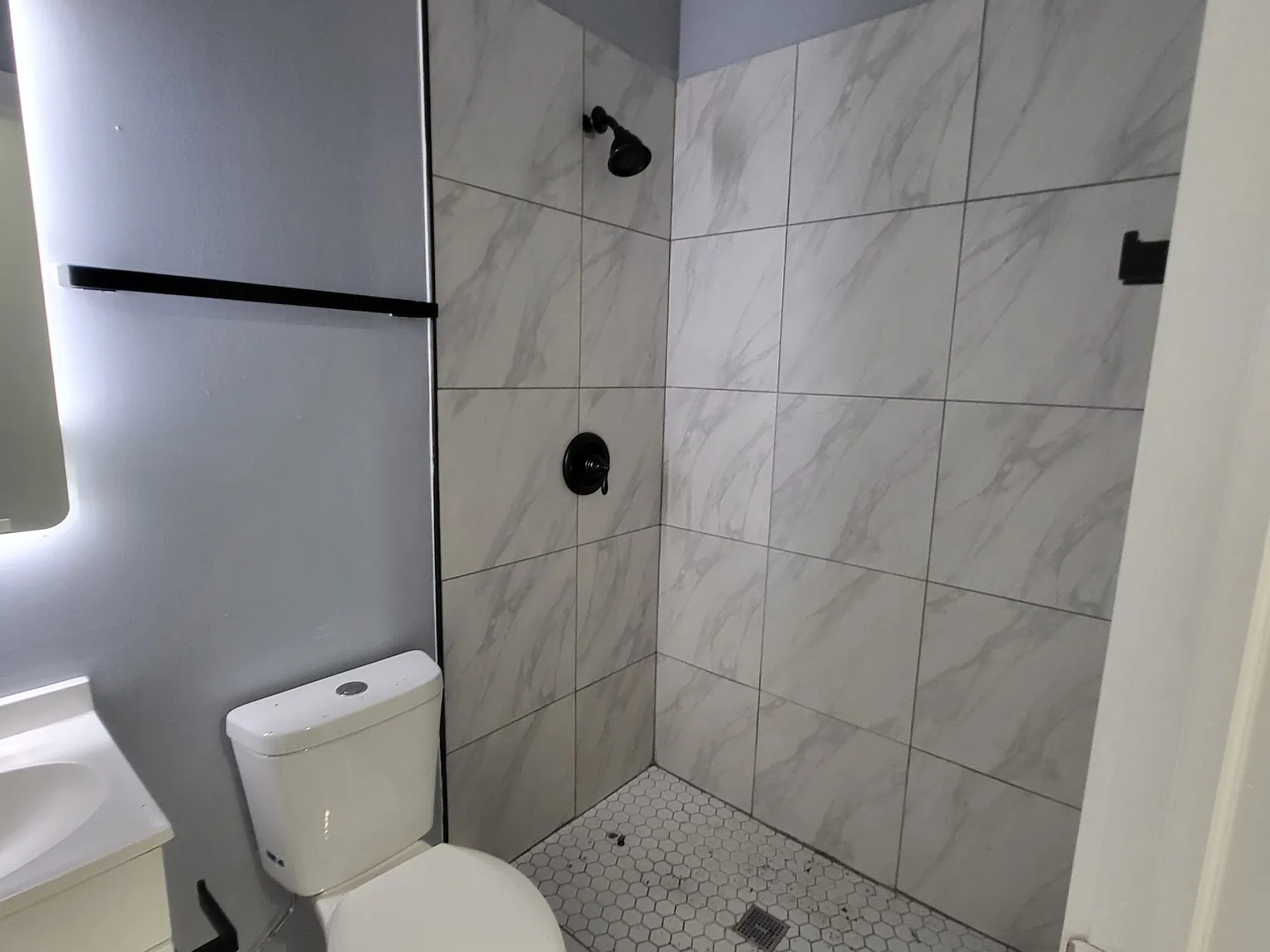 3 bed, 1200 sqft, $2,300 — Photo 3