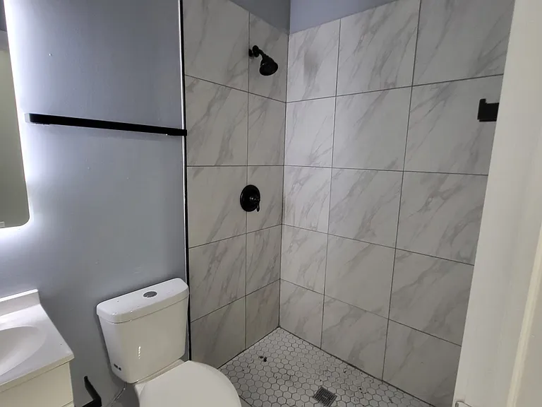 6040 S Rhodes Ave #1 — Photo 5