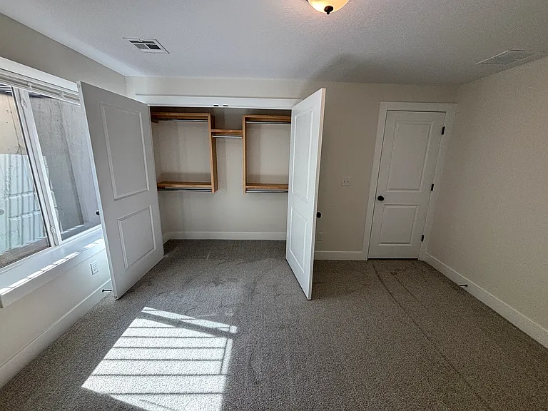 5249 S Chase Ave — Photo 17
