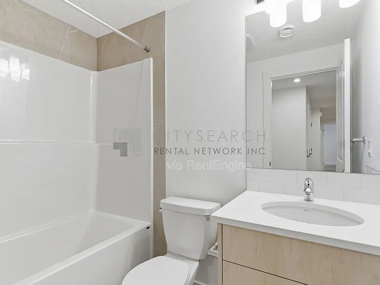 181 Setonstone Grn SE #B — Photo 15
