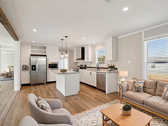 2nd image of 1605 Fox Dr #3