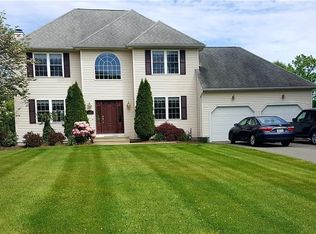 191 Tomahawk Trl, Cranston, RI 02921