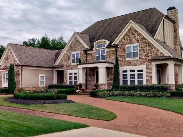 1203 Pinnacle Club Dr, Grove City, OH 43123