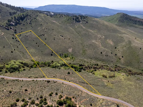 18250 N Paradise Park Rd, Lapoint, UT 84039