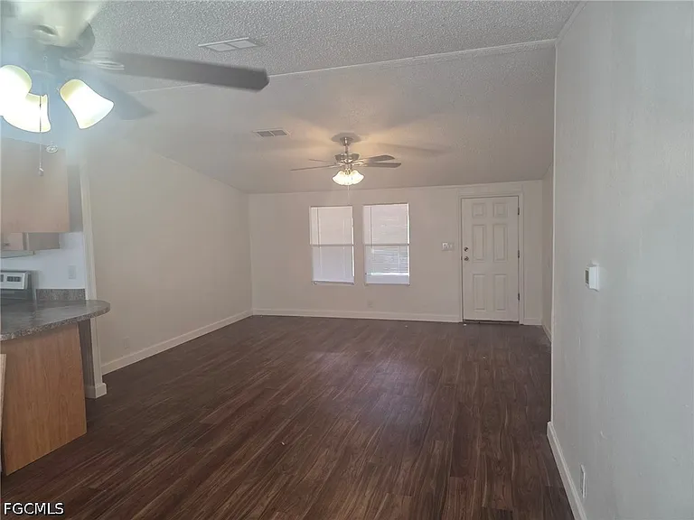 425 Tanner Rd — Photo 5