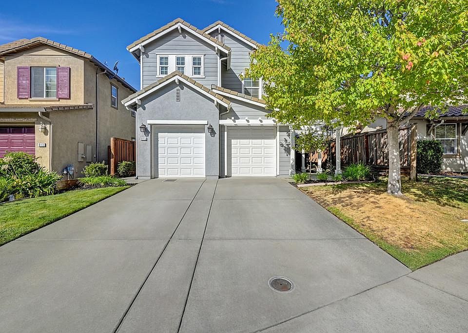 1st image of 915 Campfire Cir