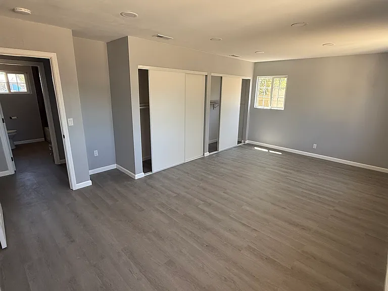 2159 E Avenue Q2 — Photo 8