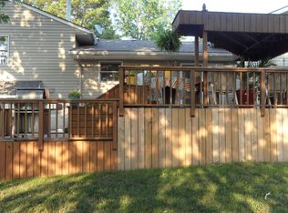 2550 NE Douglas St, Lees Summit, MO 64064