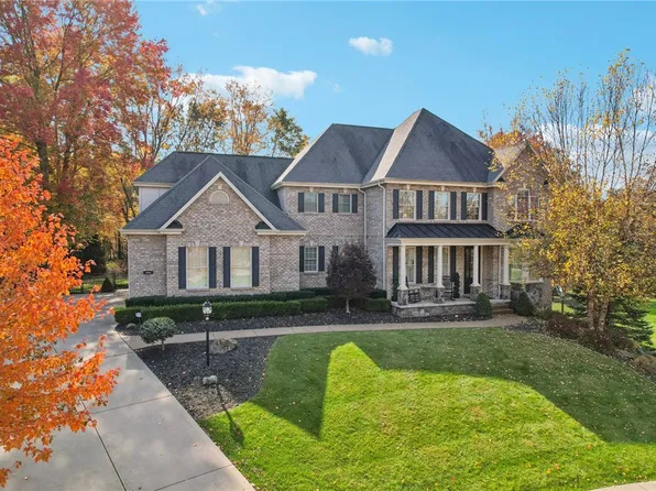 604 Boxwood Dr, Cranberry Township, PA 16066