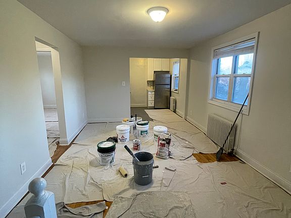 3rd image of 6812 Cloverdale Blvd #B