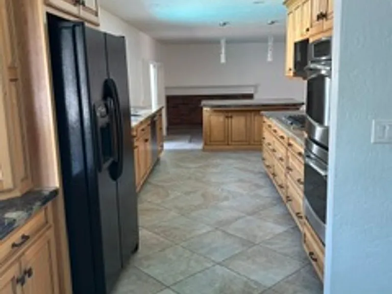 8591 Naples Dr — Photo 8