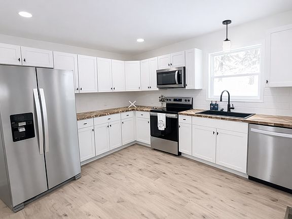 4th image of 587 Harolds Branch Rd