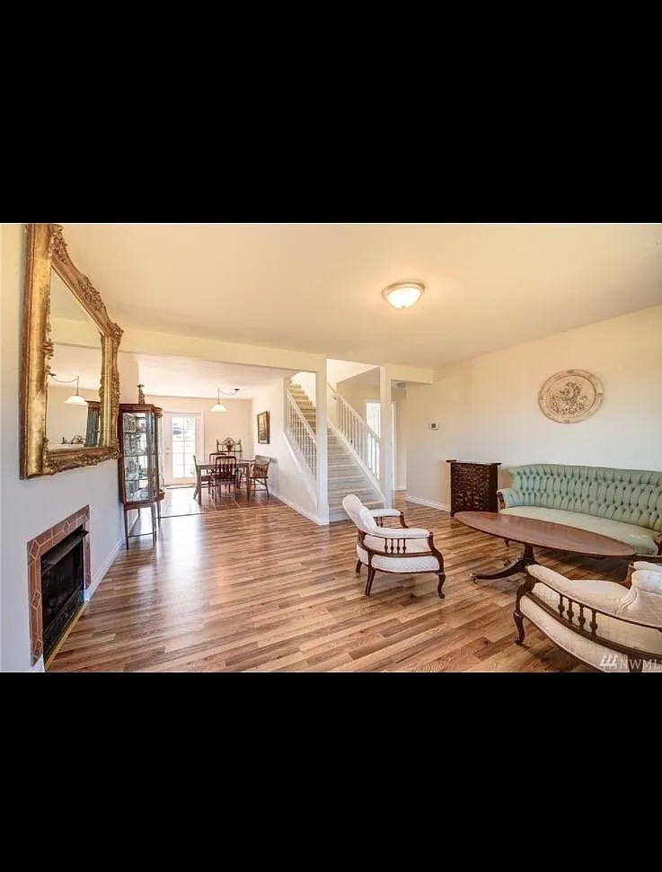 4 bed, 3.5 bath, 2235 sqft, $3,250 — Photo 4