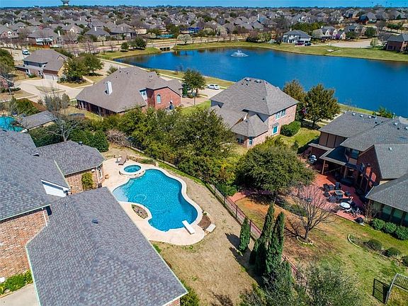 3rd image of 3204 Village Crest Ct