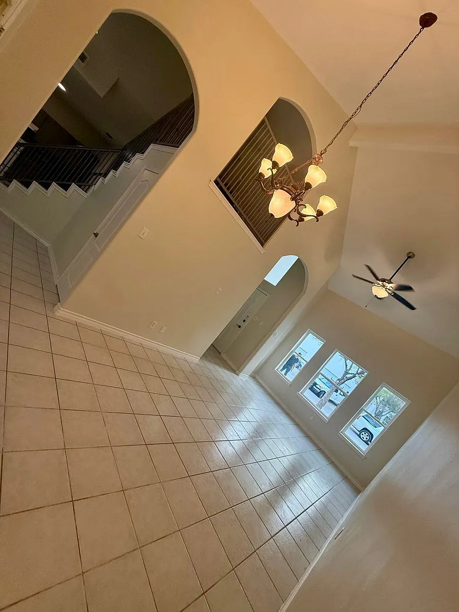 Building Photo - 411 Shiloh Dr