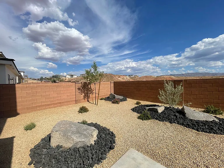 1396 E White Hollow Ln — Photo 18