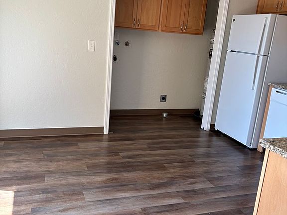 4th image of 206-208 S Broad St #206