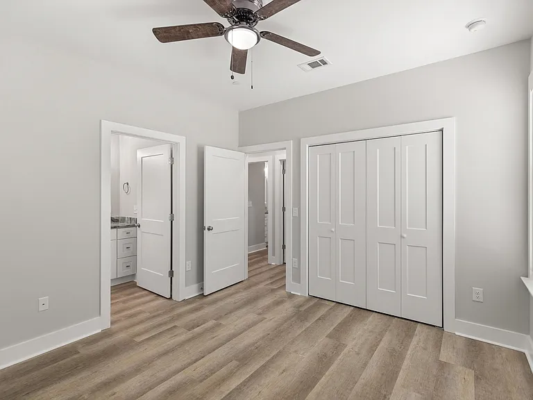 305 Okaloosa Ave — Photo 22