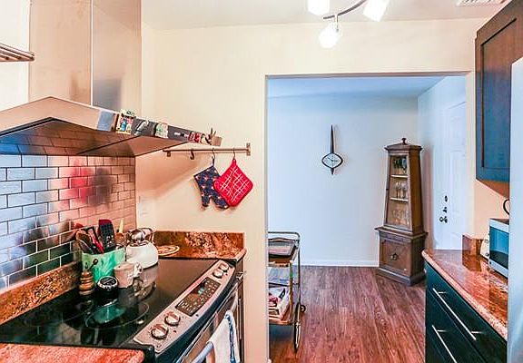 5th image of 20 Central St APT 216