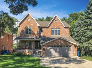 5614 N Fairview Ave, Chicago, IL
