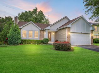 192 Dickens Trl, Elgin, IL 60120