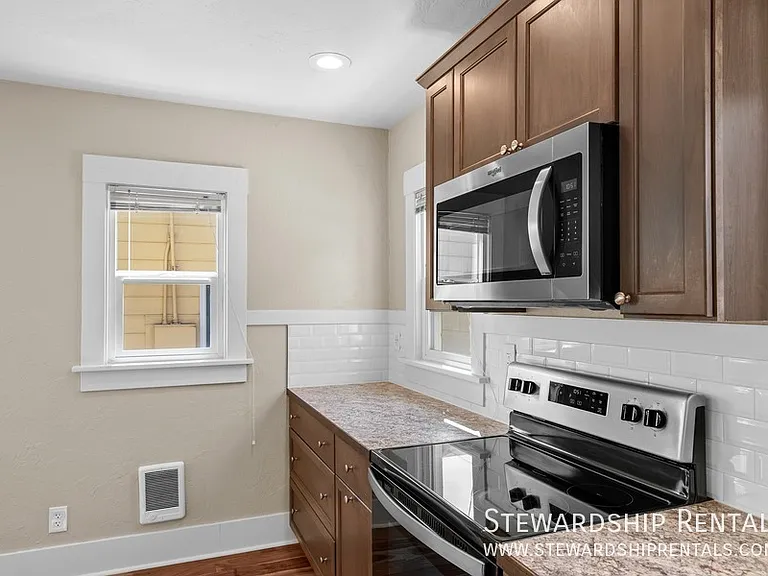 2024 Emerald St #6 — Photo 6