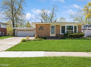 198 Laura Ln, Chicago Heights, IL
