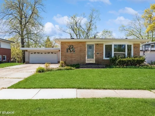 198 Laura Ln, Chicago Heights, IL 60411