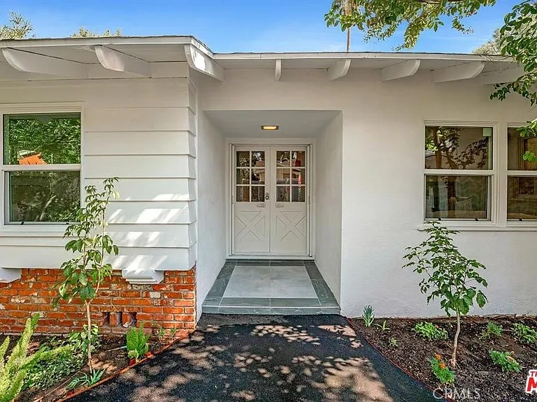 5628 Ponce Ave — Photo 1