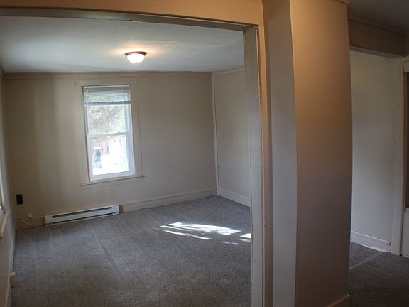 3rd image of 304 S Marion Ave