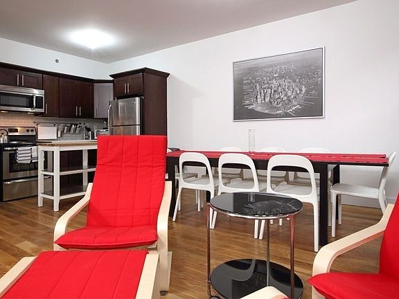 4th image of 30 Meserole St #3