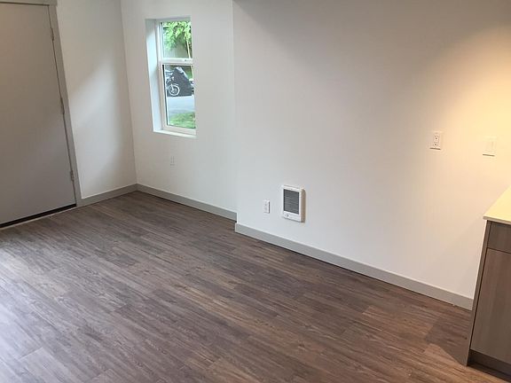 5th image of 1419 2nd Ave W APT B