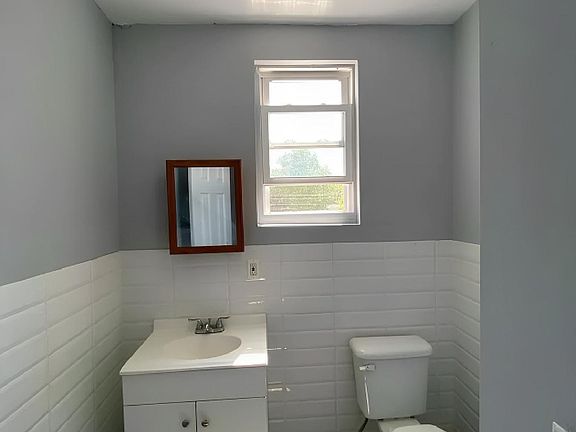 4th image of 269 21st St #1