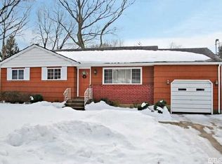 36 Lillian Rd, Nesconset, NY 11767