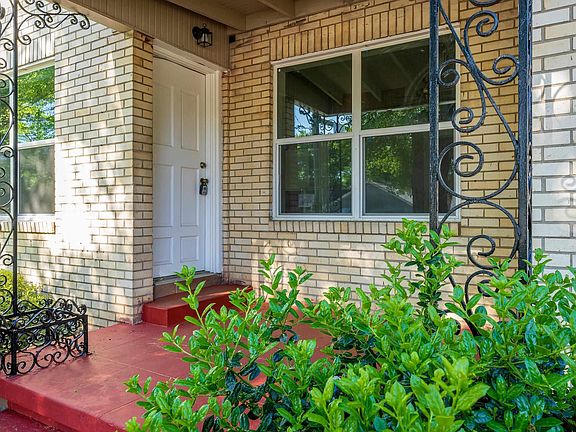 3rd image of 801 S Mobberly Ave
