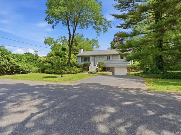 55 Corey Avenue, Blue Point, NY 11715