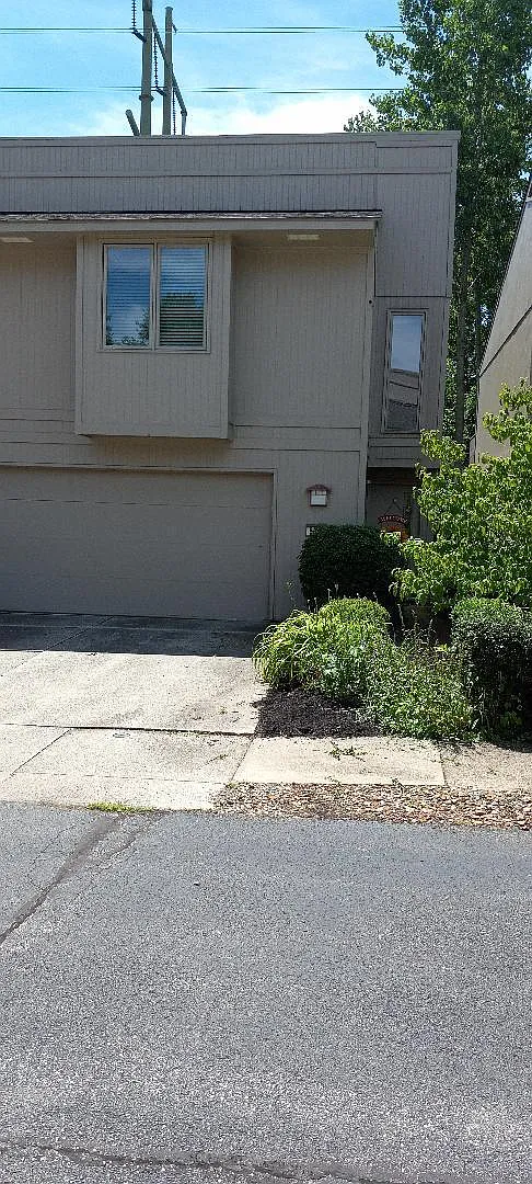 8064 Steven David Dr — Photo 4