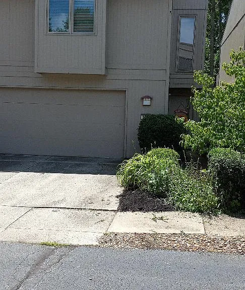 8064 Steven David Dr — Photo 3