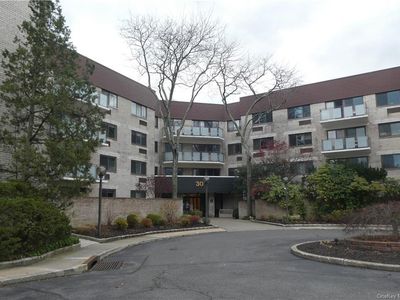 30 Greenridge Ave APT 2H, White Plains, NY, 10605