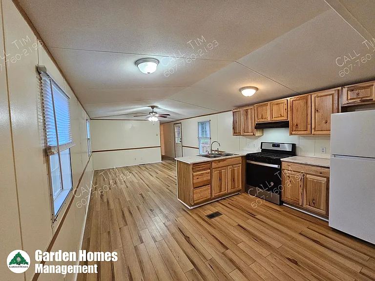 16 Jody Dr — Photo 2