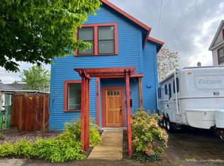 1738 SE Woodward St, Portland, OR 97202
