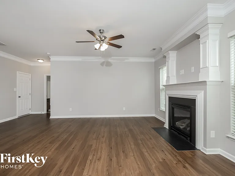 4476 Redfern Pl — Photo 5