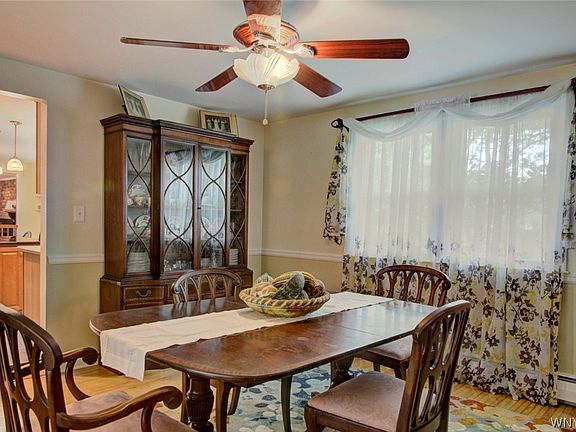 3rd image of 609 Cottonwood Dr