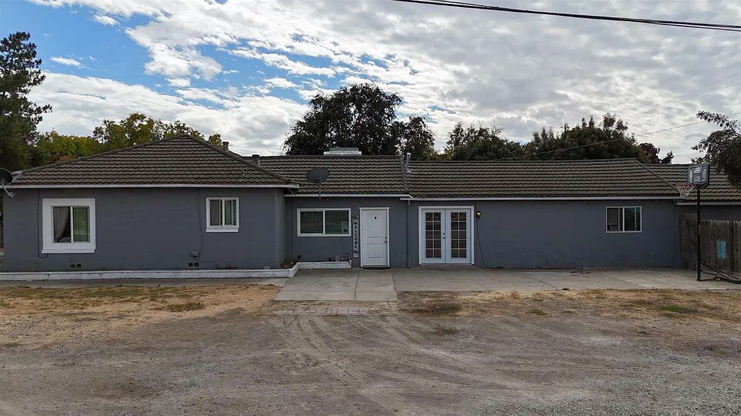 1005 S St photo 1