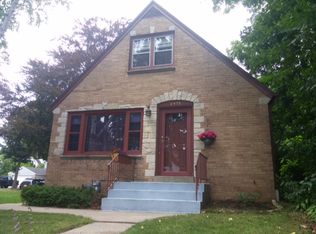 2975 S 15th St, Milwaukee, WI 53215