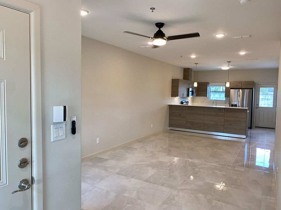 1st image of 520 Newport Ave APT 4