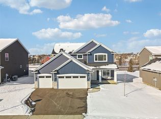 17910 Hawksbill Dr, Lakeville, MN 55044