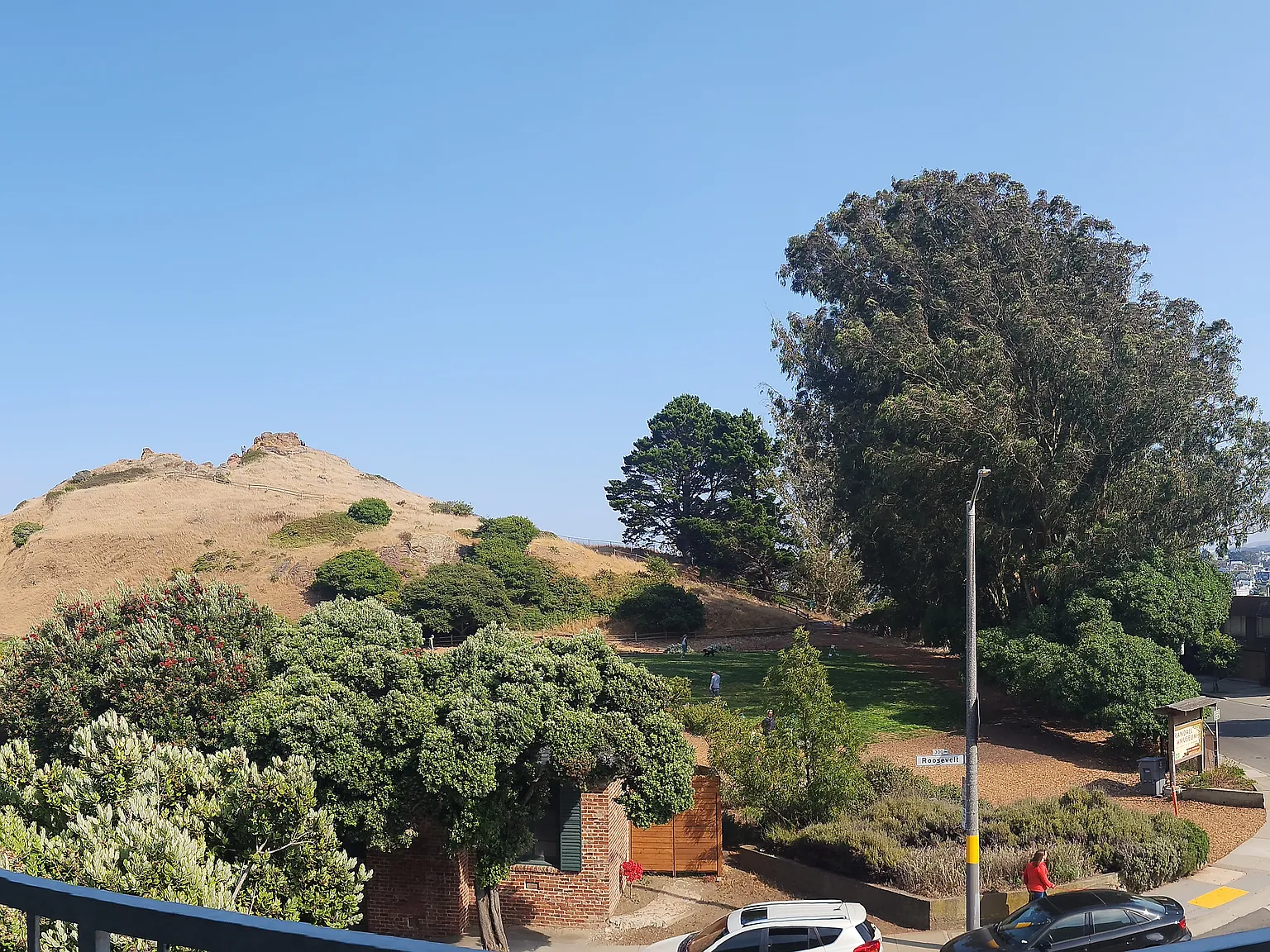 288 Roosevelt Way — Photo 3